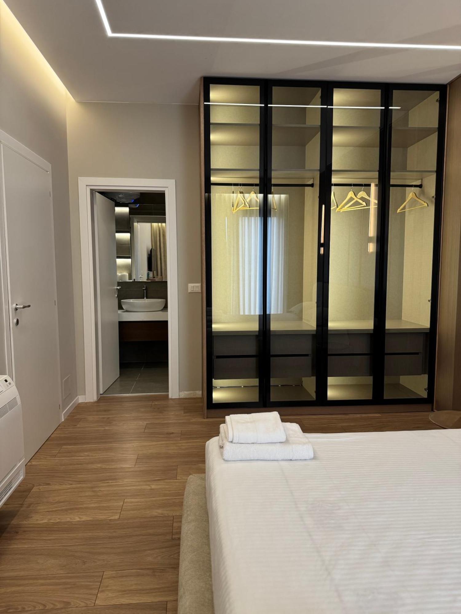 Square Inn Garden Aparthotel Tirana Exterior photo